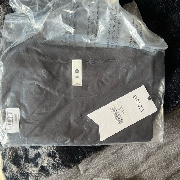 STORI Hero Cropped Tee - Picture 10 of 10